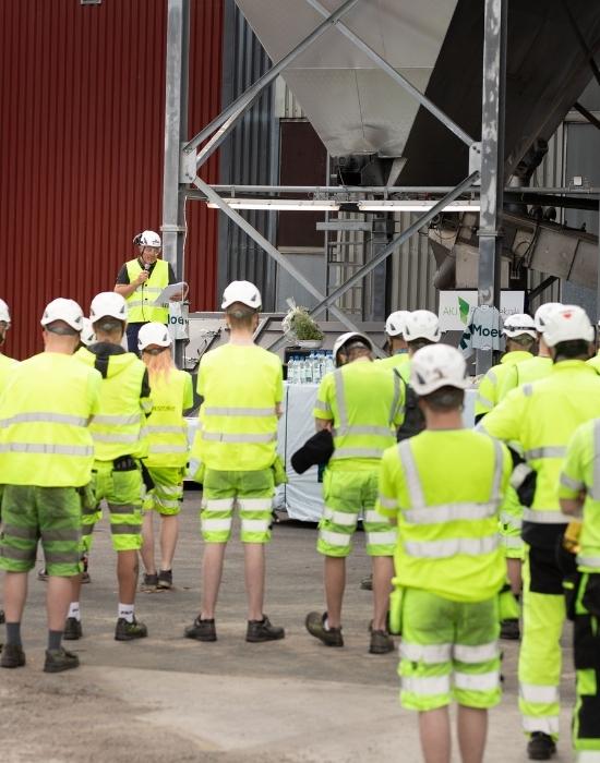 Alla medarbetare på Moelven Valåsen hade bjudits in för att delta i firandet.