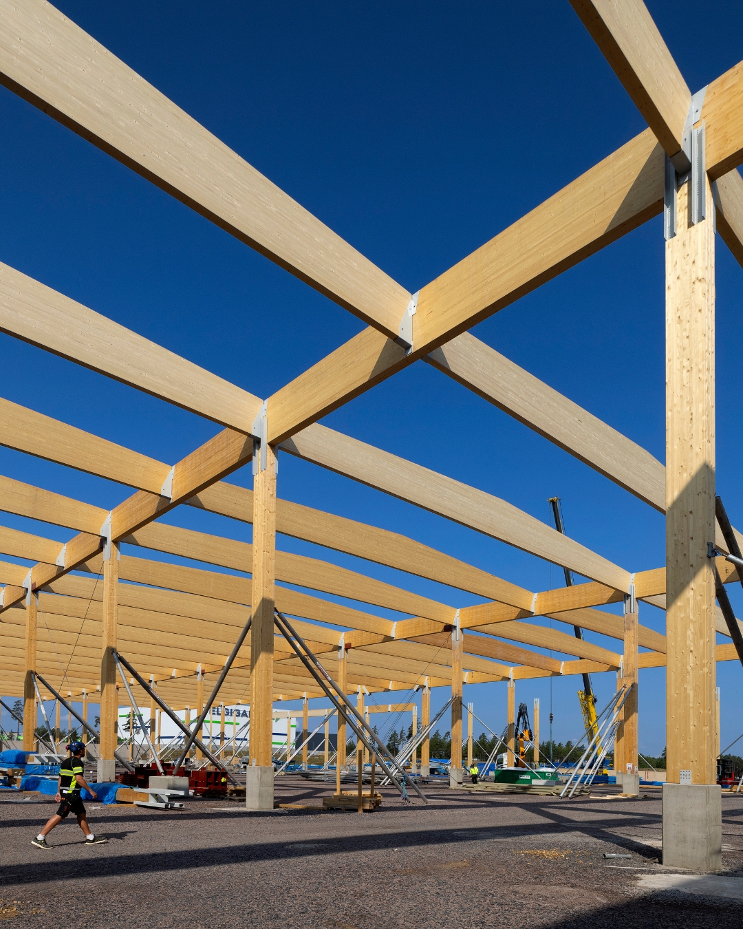 Billeder af limtræ i forskellige konstruktioner