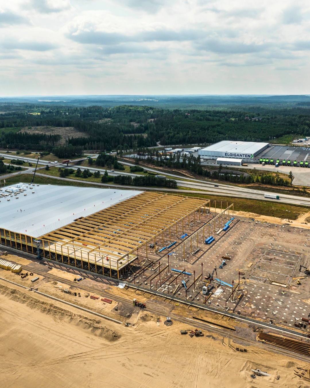 Billeder af limtræ i forskellige konstruktioner