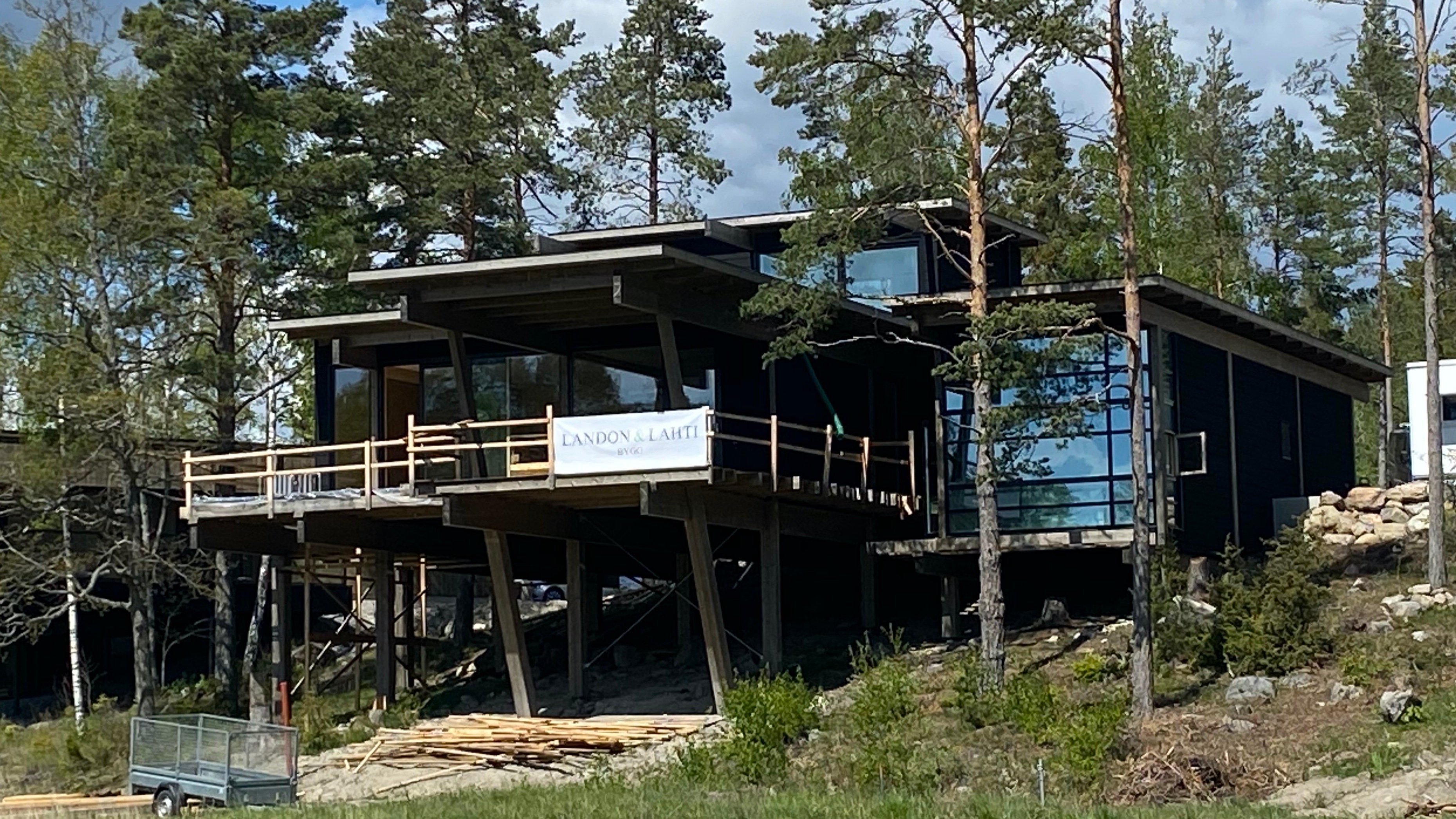 villahappyhippie_del2_huset.jpg