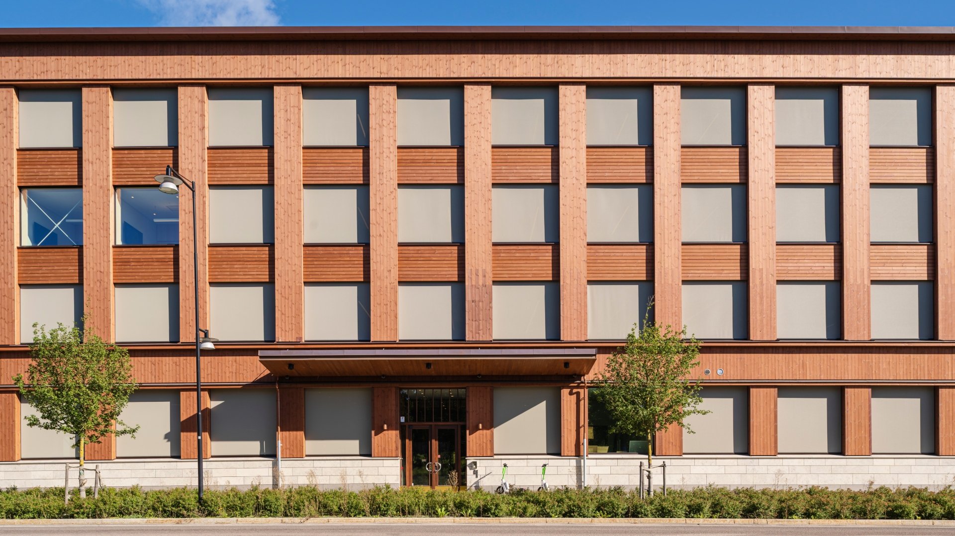 Fasad av ThermoWood BT Pigment Naturbrun