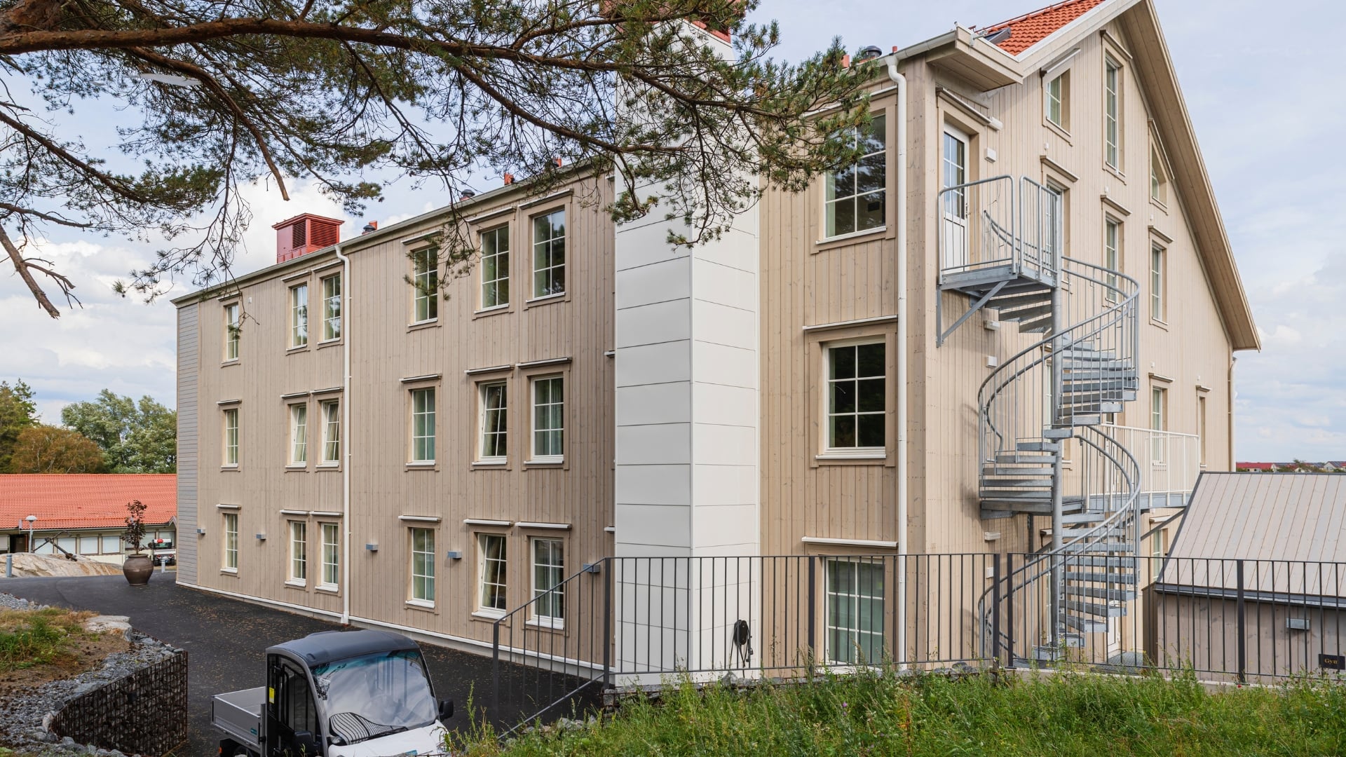 Fasad av ThermoWood BT Pigment Vit