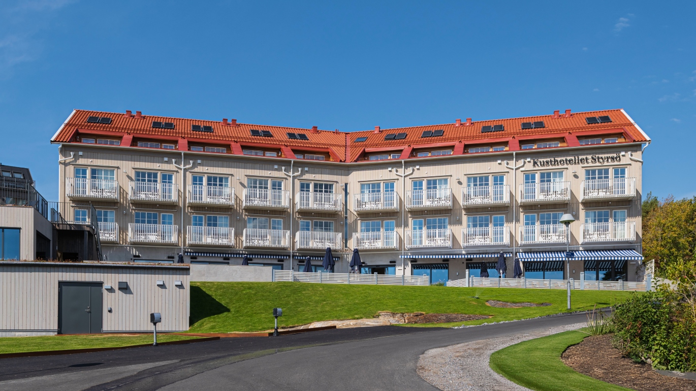 Kusthotellet på Styrsö med ThermoWood BT Pigment Vit som fasad