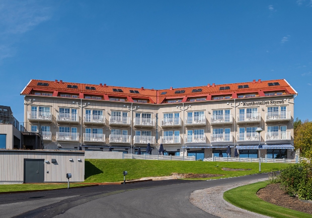 Kusthotellet på Styrsö med ThermoWood BT Pigment Vit som fasad