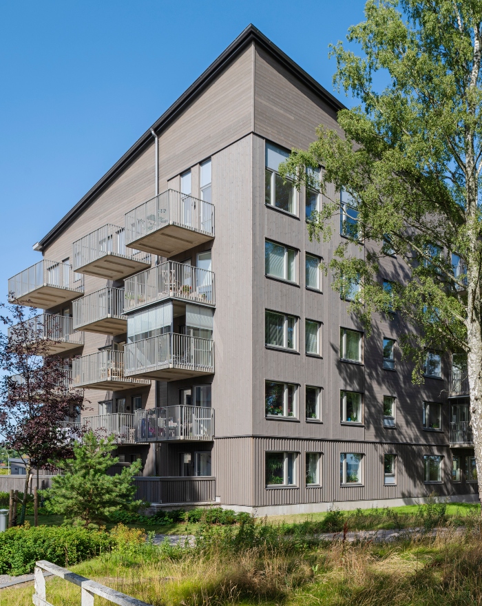 Fasad klädd med ThermoWood BT Pigment Patinagrå