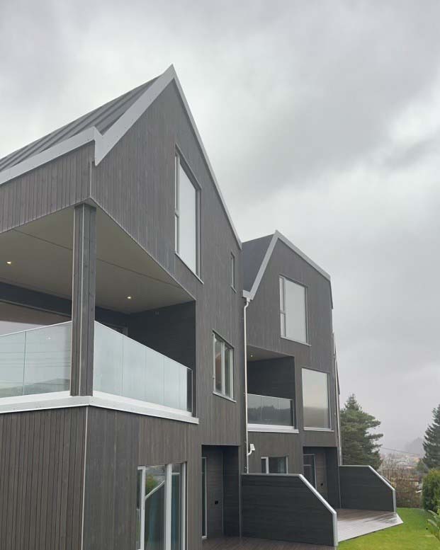 Tomannsbolig i Bergen kledd med Værbitt Herja