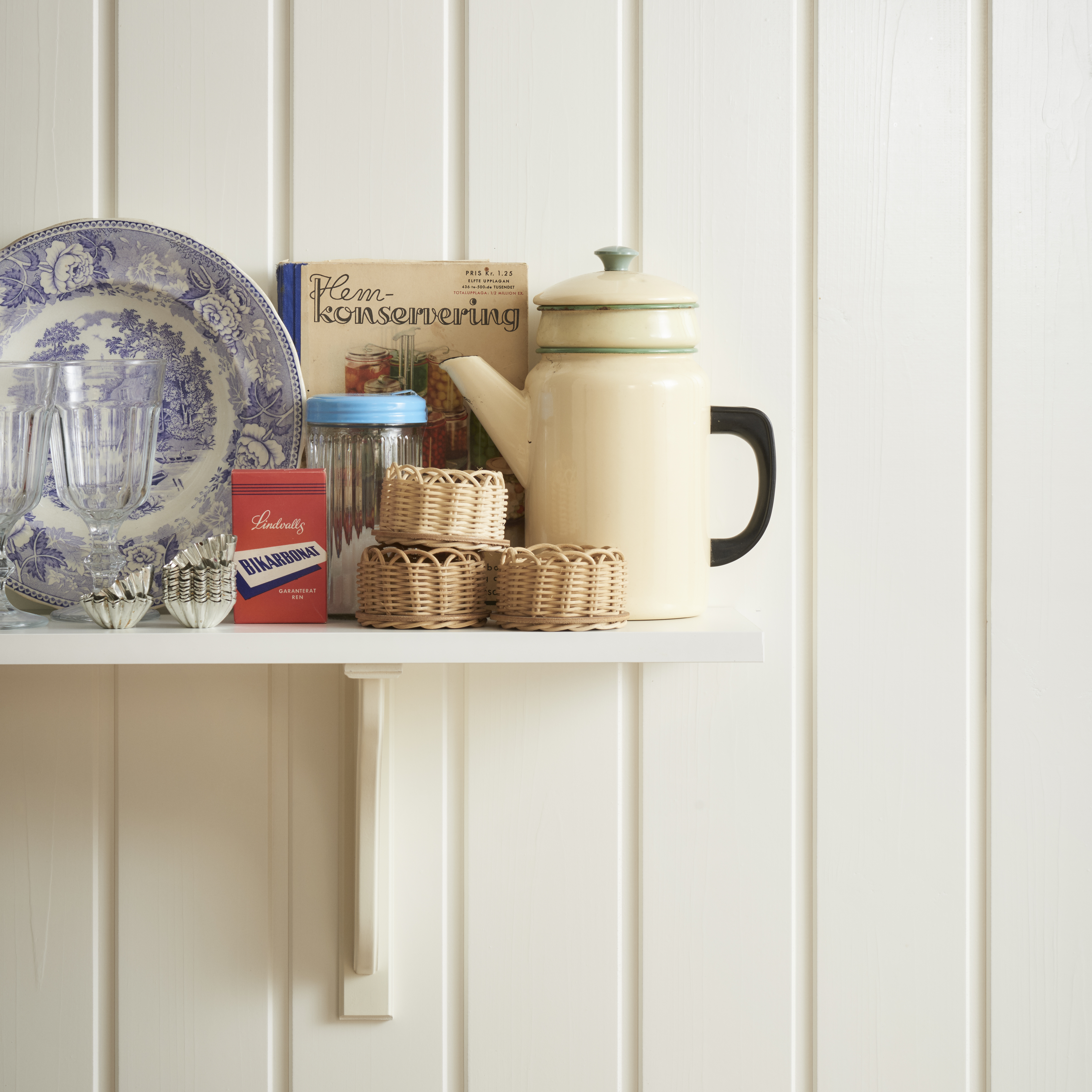 Skygge skrå malt hvit