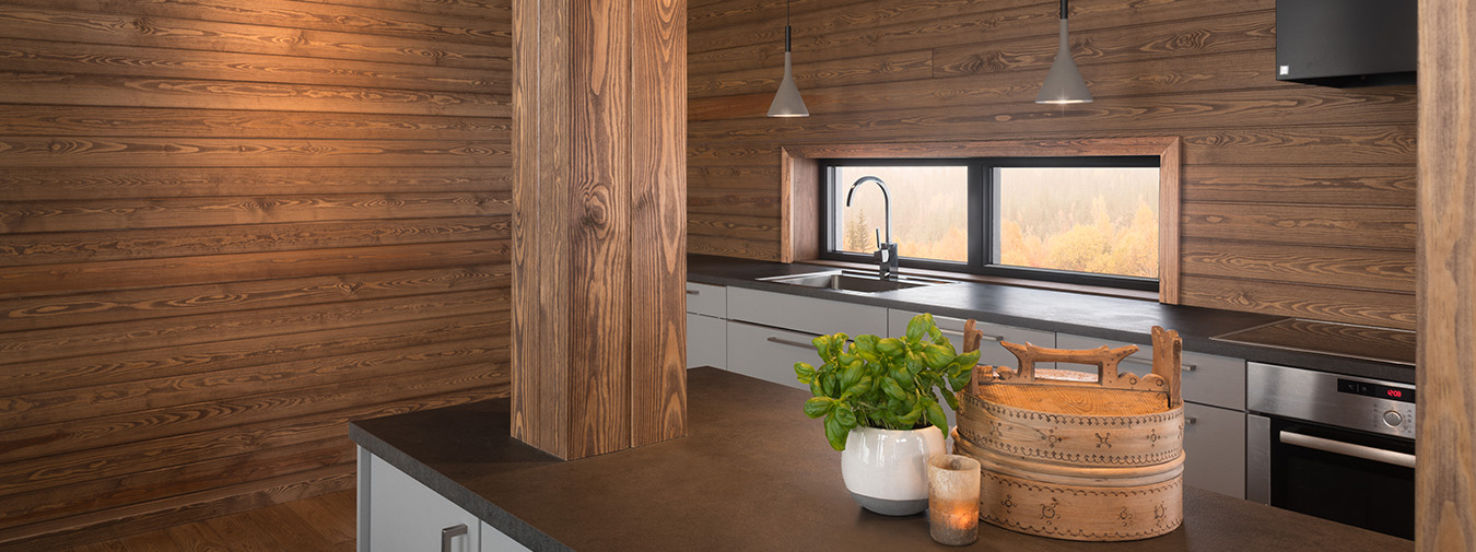 Oljede interiørprodukter gir en helt spesiell varme til rommet, spesielt hvis du velger  panel, listverk og gulv i samme nyanser.